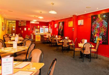 Dine in at Simply Indian restaurant, Motueka - Image ©